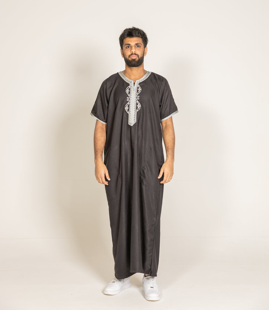 Black Moroccan Thobe / Jubba with Silver Embroidery Half Sleeves Size 56 - Madyna