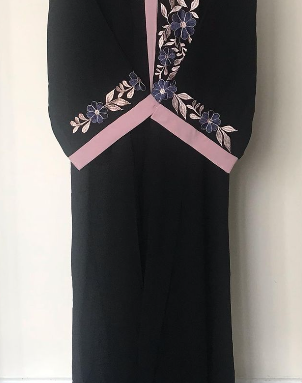 Front open Black Abaya with Flower Embroidery - Madyna
